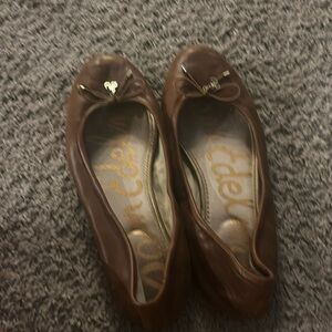 Ballet flats tan with bows